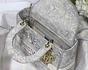 Dior Medium Lady D-Lite Toile de Jouy Reverse Embroidery Bag (Gray) M0565ORGO_M932 - 3