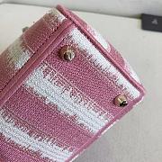 Dior Medium Lady D-Lite Bag D-Stripes Embroidery (Pink) M0565ORFQ_M912  - 2