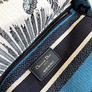 Medium Lady D-Lite Bag Palms Embroidery (Blue) M0565OREU_M928 - 5