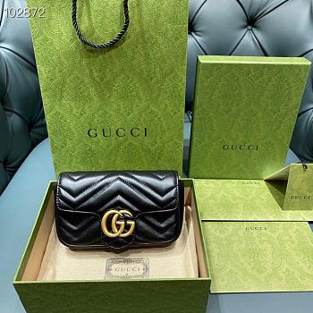 GUCCI GG Marmont Matelassé Super Mini Bag (Black Chevron Leather) 476433 DTDCT 1000 