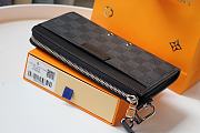 LV Zippy Dragonne Wallet N60379  - 3