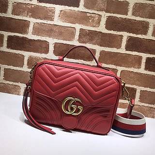 GUCCI GG Marmont Matelassé Shoulder Bag (Red) 