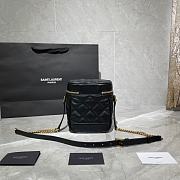 YSL 80's Vanity Bag In Carré-Quilted Grain De Poudre Embossed Leather (Black) 649779  - 6