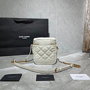 YSL 80's Vanity Bag In Carré-Quilted Grain De Poudre Embossed Leather (White) 649779  - 5