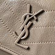 YSL Niki Medium Chain Bag In Crinkled Vintage Leather Greyish Brown Size 28x20x8,5 cm - 5