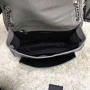 YSL Niki Medium Chain Bag In Crinkled Vintage Leather Storm Size 28x20x8,5 cm - 5