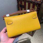 Hermès Kelly Classique To Go Woc Wallet (Yellow)  - 3