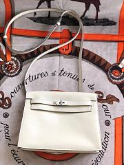 Hermes Kelly Danse 22cm (White) - 1