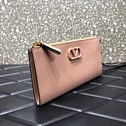 VALENTINO Garavani Logo Clutch Nude 060   - 4