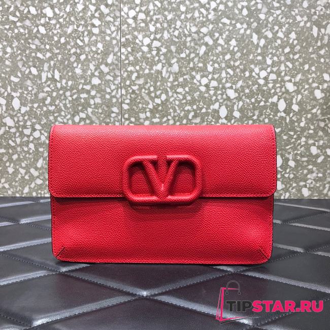 VALENTINO Garavani Logo Clutch Red 065 - 1