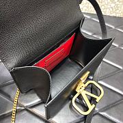VALENTINO V-Ring Logo Leather Shoulder Bag Black 18cm 0806  - 3