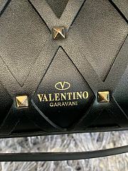 Valentino Garavani Beehive Tote Bag 30cm 2033 (2) - 4