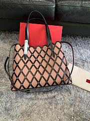 Valentino Garavani Beehive Tote Bag 30cm 2033 (3) - 2