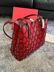 Valentino Garavani Beehive Tote Bag 30cm 2033 (5) - 3