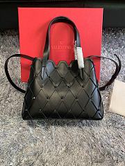 Valentino Garavani Beehive Tote Bag 22cm 2033s (1) - 1