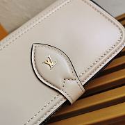 LV Officier M69841 White  - 6