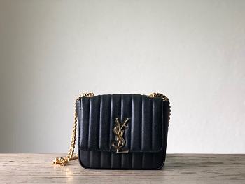 YSL Saint Laurent Large Vicky Bag in Patent Leather 532595 Black