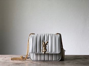 YSL Saint Laurent Large Vicky Bag in Patent Leather 532595 Gray 