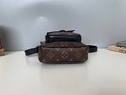 LV Christopher Wearable Wallet M69404  - 4