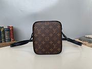 LV Christopher Wearable Wallet M69404  - 3