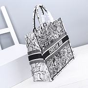 Dior Tote Book 41cm (8) 1286  - 5