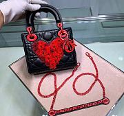 Lady Dior Three-Grid Embroidered Beaded Yarn Heart-Shaped M0564  - 1