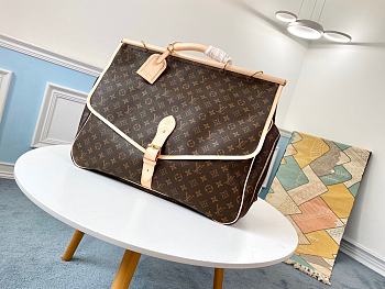 Louis Vuitton Hunting Bag Monogram Canvas M41140