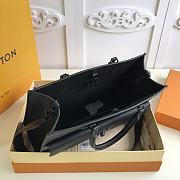 Louis Vuitton Lockme Tote MM Bag in Grainy Calfskin M55846 Black  - 3