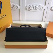 Louis Vuitton Lockme Tote MM Bag in Grainy Calfskin M55846 Black  - 4