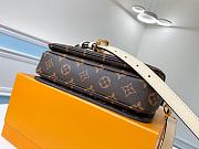 Louis Vuitton Pochette Metis M45152  - 4