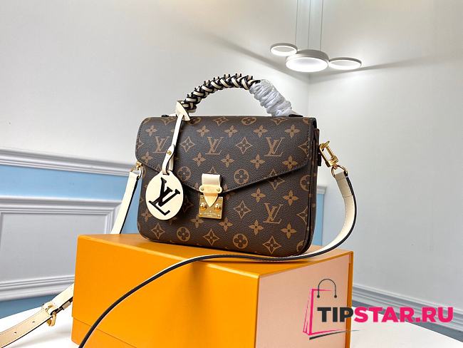 Louis Vuitton Pochette Metis M45152  - 1