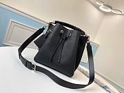Louis Vuitton Muria Bag Mahina Leather M55800  - 3