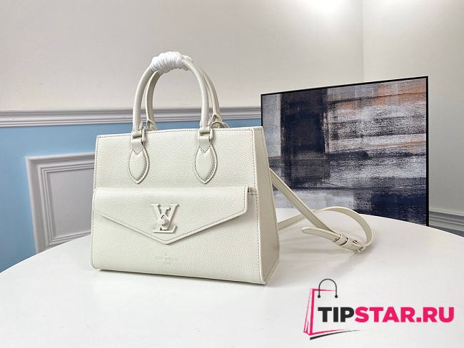 Louis Vuitton White Lockme Tote PM Bag M55817  - 1