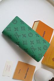 Louis Vuitton Brazza Wallet M80801 Green - 5