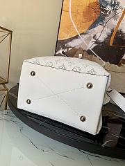 Louis Vuitton Muria Bag Mahina Leather M55800 White - 4
