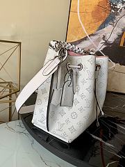 Louis Vuitton Muria Bag Mahina Leather M55800 White - 2
