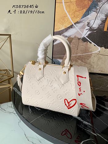 Louis Vuitton Speedy Bandouliere 22 Handbag M58736