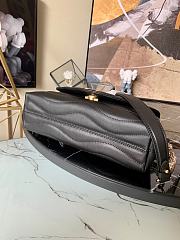 Louis Vuitton New Wave Chain Bag H24 in Black M58552   - 4