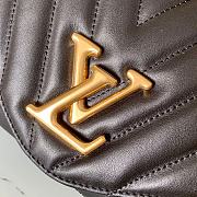 Louis Vuitton New Wave Chain Bag H24 in Black M58552   - 2