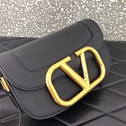 Valentino Supervee crossbody calfskin bag in black 26.5cm - 3