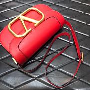 Valentino Supervee crossbody calfskin bag in red 26.5cm - 3