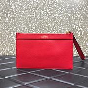 Valentino VLogo Grained Calfskin Clutch 6177 Red 2021 - 6