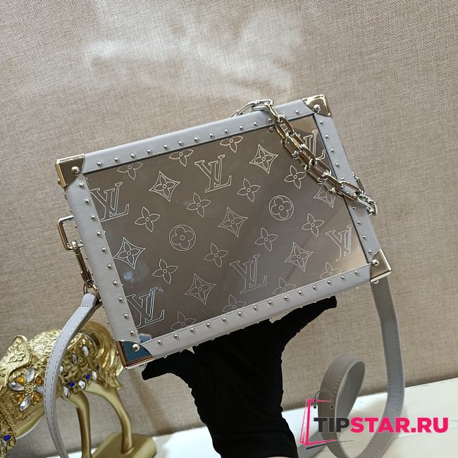 Louis Vuitton Clutch Box Monogram M20233 Silver  - 1