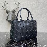 Bottega Veneta Intrecciato Weave Large Leather Tote Bag Black  - 4