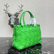 Bottega Veneta Intrecciato Weave Large Leather Tote Bag Green  - 2