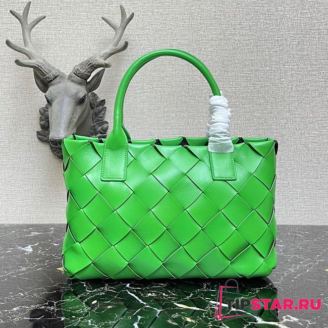 Bottega Veneta Intrecciato Weave Large Leather Tote Bag Green  - 1