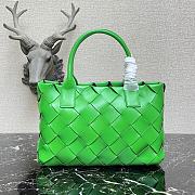 Bottega Veneta Intrecciato Weave Large Leather Tote Bag Green  - 1