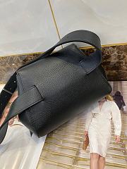 Bottega Veneta Mini Belt Bag In Black Textured Leather 631117  - 3