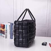 Bottega Veneta Leather Intrecciato Quilted Large Tote Bag in Nero (Black)  - 5