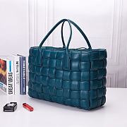 Bottega Veneta Leather Intrecciato Quilted Large Tote Bag in Nero (Lake Water Blue) - 4